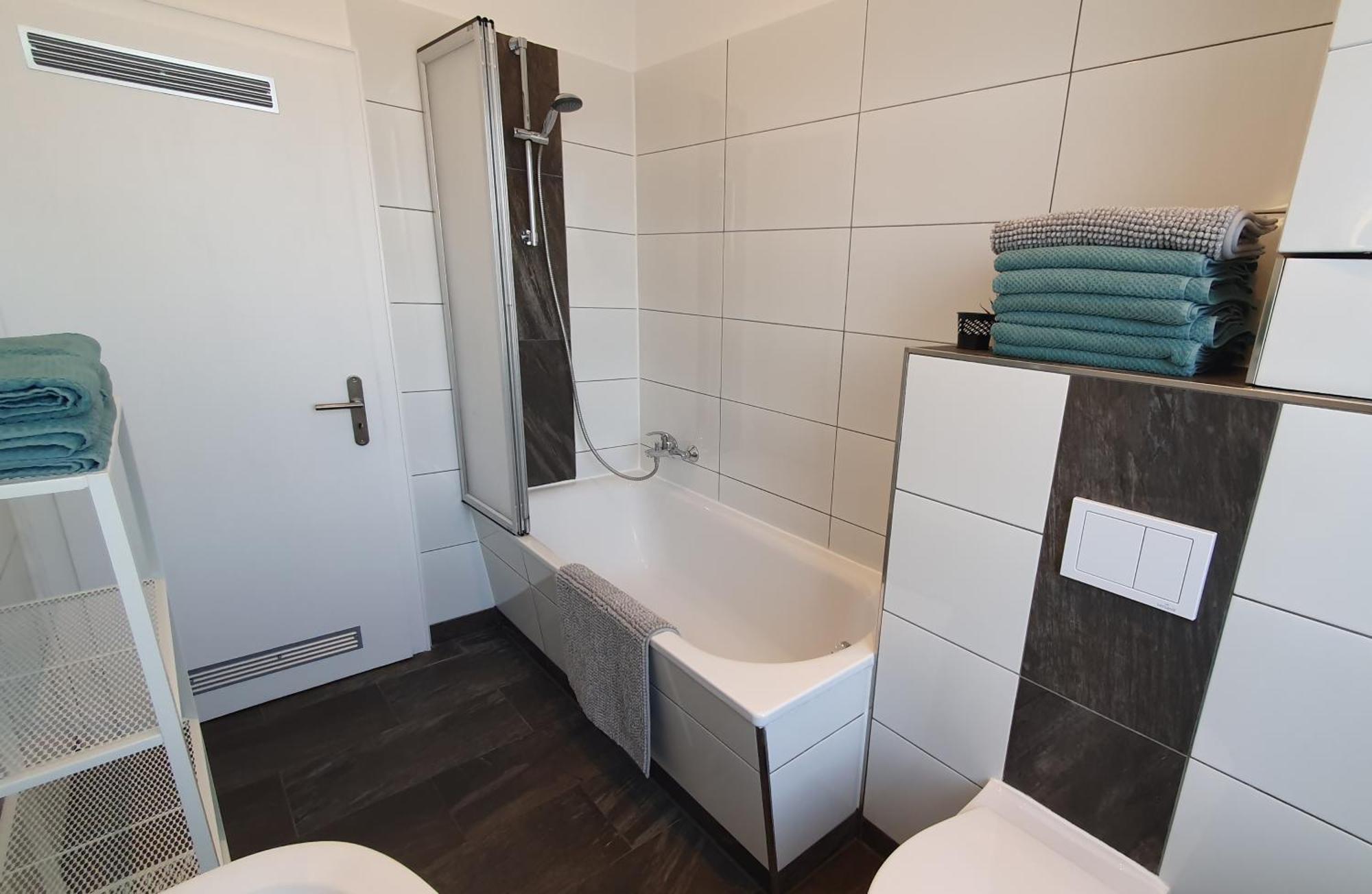 Frankes Sleep Inn, 4, 2, 1 Raumwohnungen, Sauna เฟลแบร์ท ภายนอก รูปภาพ